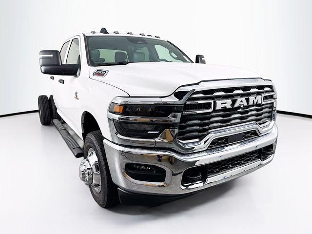 2026 RAM Ram 3500 Chassis Cab RAM 3500 TRADESMAN CREW CAB CHASSIS 4X4 60 CA