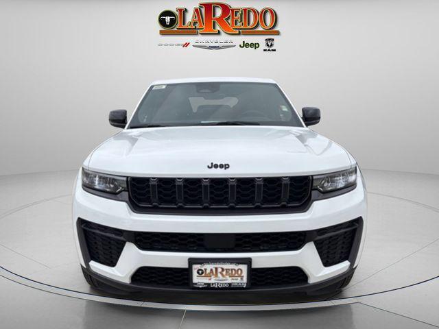 2026 Jeep Grand Cherokee GRAND CHEROKEE LAREDO ALTITUDE 4X2