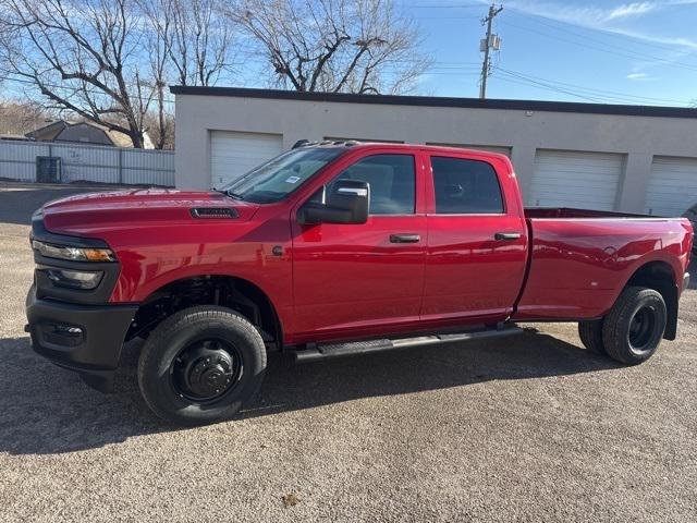 2026 RAM Ram 3500 RAM 3500 TRADESMAN CREW CAB 4X4 8 BOX