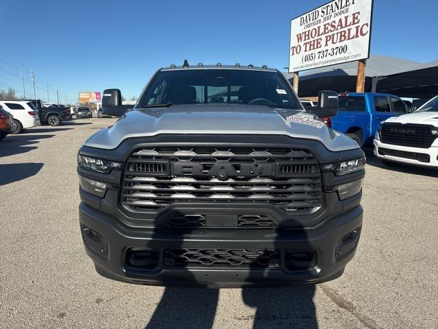 2026 RAM Ram 3500 RAM 3500 TRADESMAN CREW CAB 4X4 8 BOX