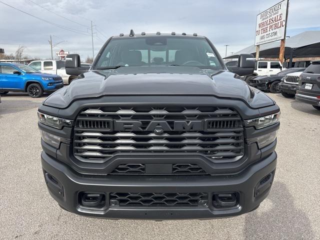 2026 RAM Ram 3500 RAM 3500 TRADESMAN CREW CAB 4X4 8 BOX