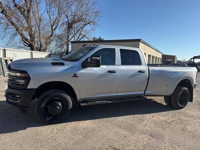 2026 RAM Ram 3500 RAM 3500 TRADESMAN CREW CAB 4X4 8 BOX