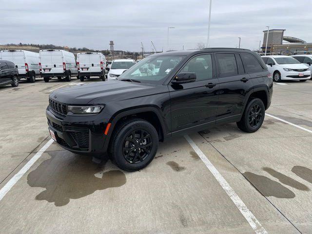 2026 Jeep Grand Cherokee GRAND CHEROKEE LAREDO ALTITUDE 4X4