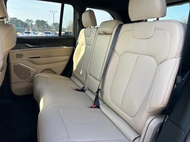 2026 Jeep Grand Cherokee Limited 4x2