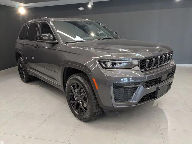 2026 Jeep Grand Cherokee Altitude 4x4