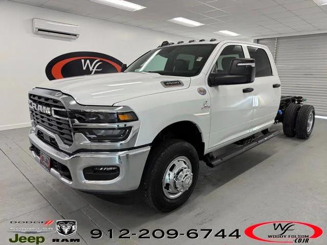 2026 RAM Ram 3500 Chassis Cab RAM 3500 TRADESMAN CREW CAB CHASSIS 4X4 60 CA