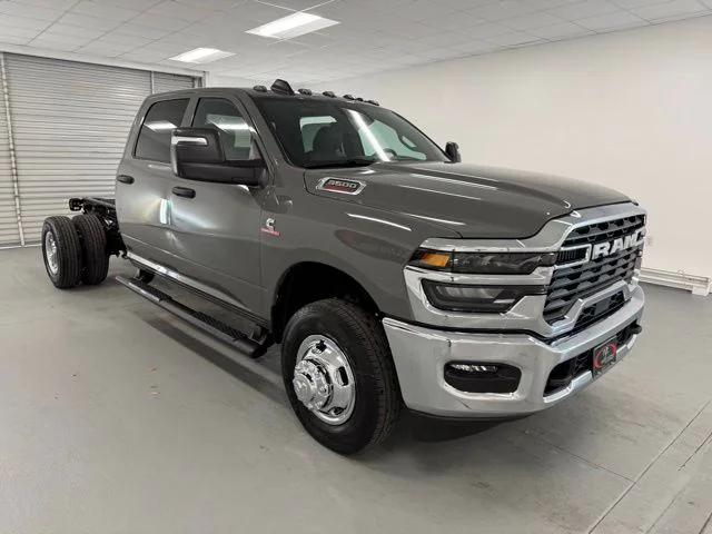 2026 RAM Ram 3500 Chassis Cab RAM 3500 TRADESMAN CREW CAB CHASSIS 4X4 60 CA 2026 RAM Ram 3500 Chassis Cab RAM 3500 TRADESMAN CREW CAB CHASSIS 4X4 60 CA