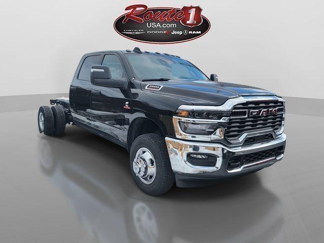 2026 RAM Ram 3500 Chassis Cab RAM 3500 TRADESMAN CREW CAB CHASSIS 4X4 60 CA