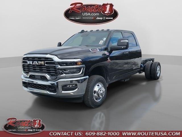 2026 RAM Ram 3500 Chassis Cab RAM 3500 TRADESMAN CREW CAB CHASSIS 4X4 60 CA