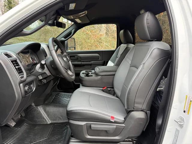 2026 Ram 3500 Chassis Cab Tradesman/Big Horn
