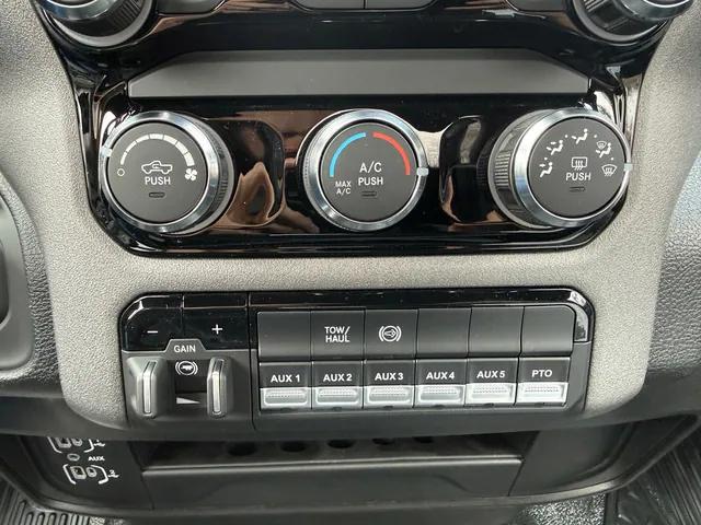 2026 Ram 3500 Chassis Cab Tradesman/Big Horn