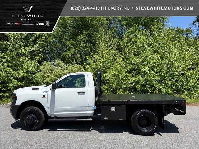 2026 RAM Ram 3500 Chassis Cab RAM 3500 TRADESMAN CHASSIS REGULAR CAB 4X4 60 CA
