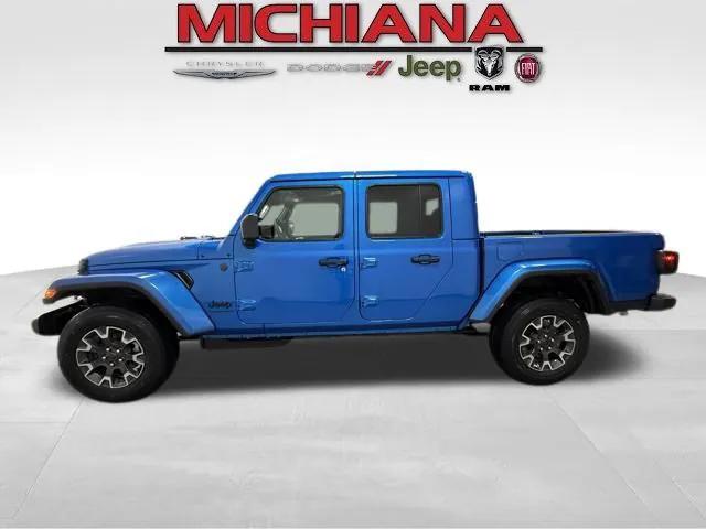 2026 Jeep Gladiator GLADIATOR SAHARA 4X4