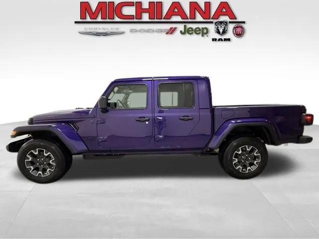 2026 Jeep Gladiator GLADIATOR SAHARA 4X4