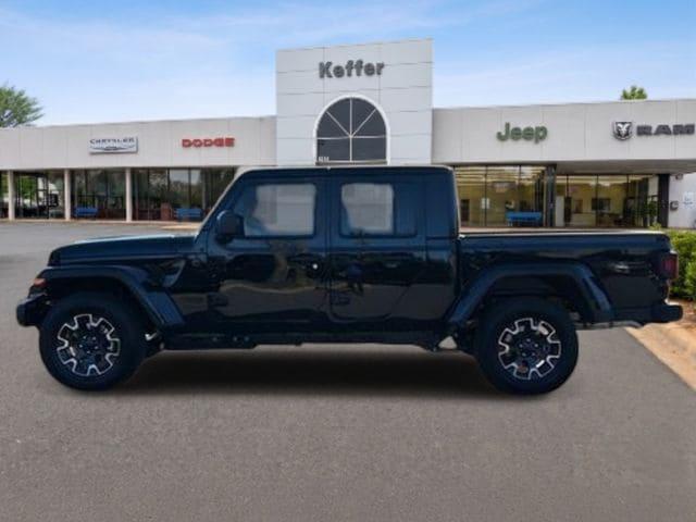 2026 Jeep Gladiator GLADIATOR SAHARA 4X4