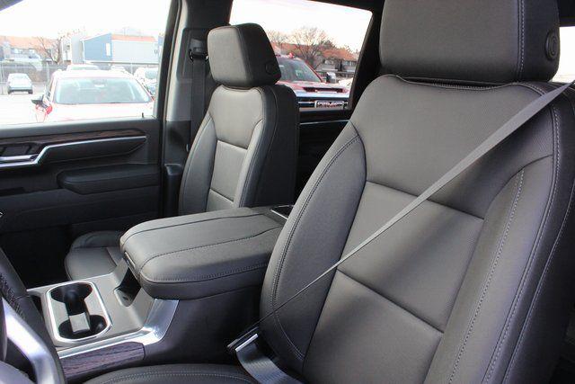 2026 GMC Sierra 2500HD Crew Cab, Standard Bed, SLT, 4WD