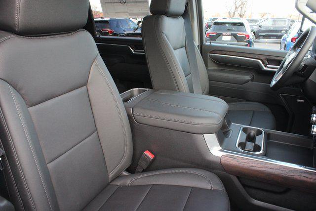 2026 GMC Sierra 2500HD Crew Cab, Standard Bed, SLT, 4WD