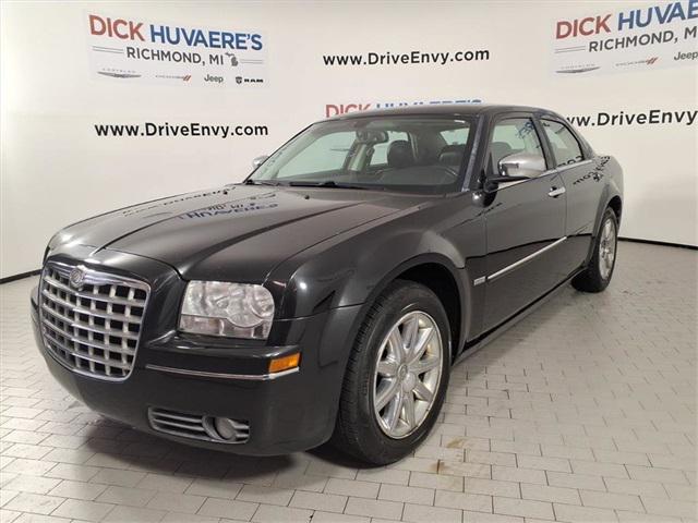 2010 Chrysler 300 Touring/Signature Series/Executive Series 2010 Chrysler 300 Touring/Signature Series/Executive Series