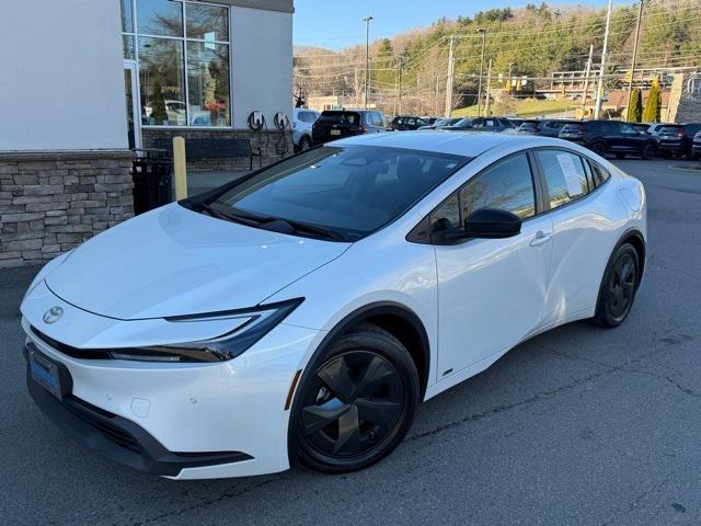 2023 Toyota Prius LE AWD-e 2023 Toyota Prius LE AWD-e