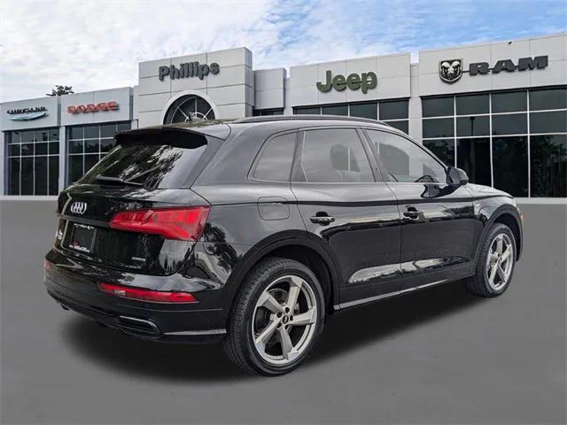 2020 Audi Q5 Titanium Premium Plus 45 TFSI quattro S tronic 2020 Audi Q5 Titanium Premium Plus 45 TFSI quattro S tronic