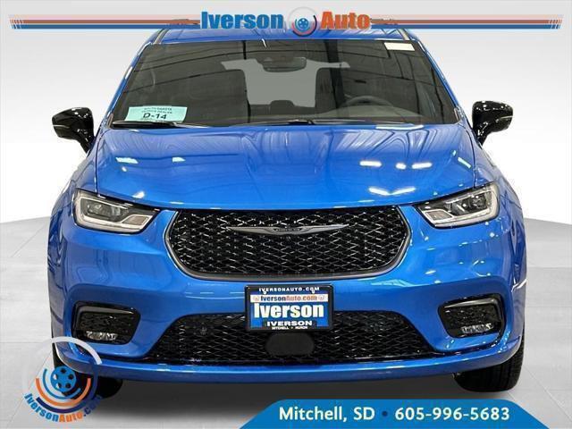 2026 Chrysler Pacifica PACIFICA SELECT AWD