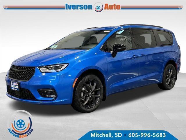 2026 Chrysler Pacifica PACIFICA SELECT AWD