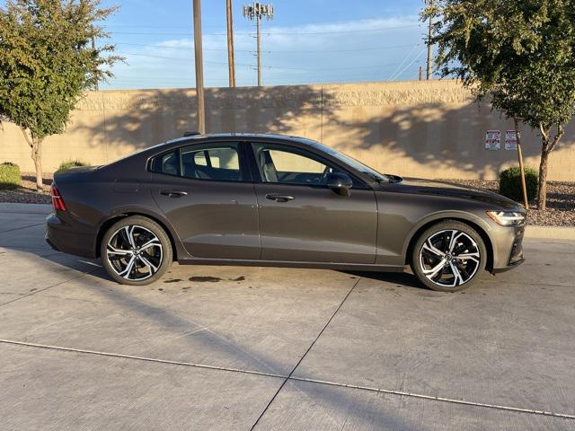 2025 Volvo S60 B5 Core