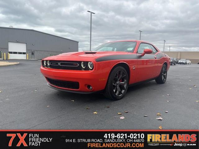 2017 Dodge Challenger R/T Plus