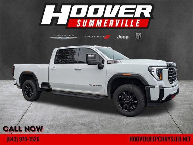2025 GMC Sierra 2500HD 4WD Crew Cab Standard Bed AT4