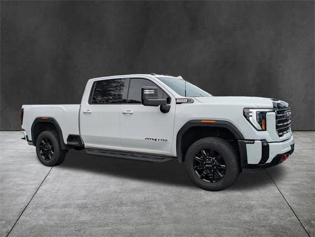 2025 GMC Sierra 2500HD 4WD Crew Cab Standard Bed AT4