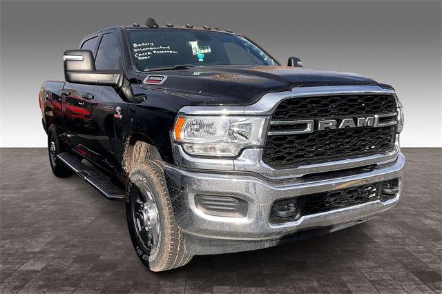 2024 RAM 3500 Tradesman Crew Cab 4x4 64 Box 2024 RAM 3500 Tradesman Crew Cab 4x4 64 Box