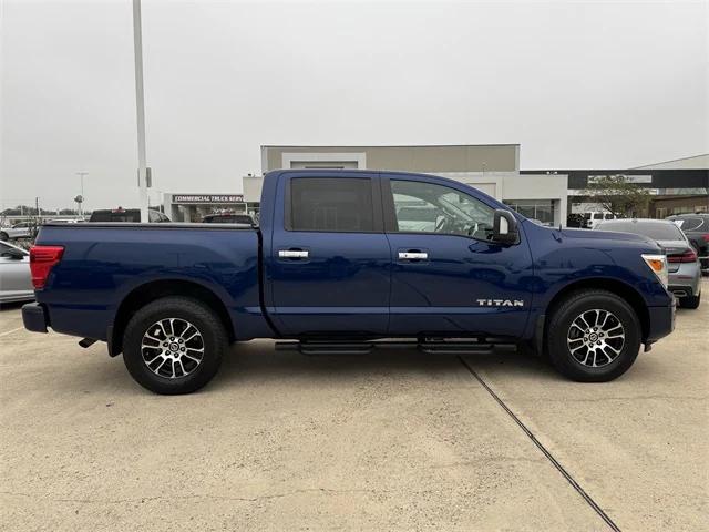 2021 Nissan TITAN Crew Cab SV 4x4 2021 Nissan TITAN Crew Cab SV 4x4