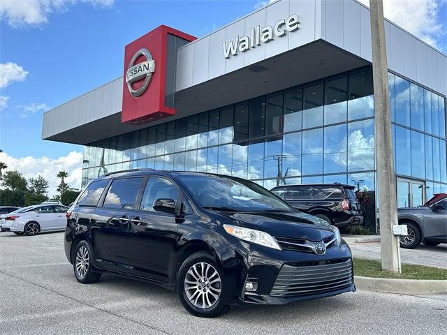 2020 Toyota Sienna XLE 2020 Toyota Sienna XLE
