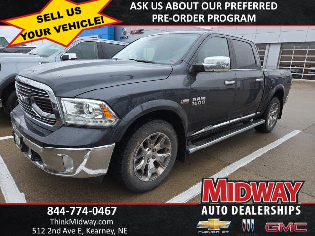 2017 RAM 1500 Limited Crew Cab 4x4 57 Box 2017 RAM 1500 Limited Crew Cab 4x4 57 Box