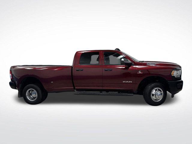 2022 RAM 3500 Tradesman Crew Cab 4x4 8 Box