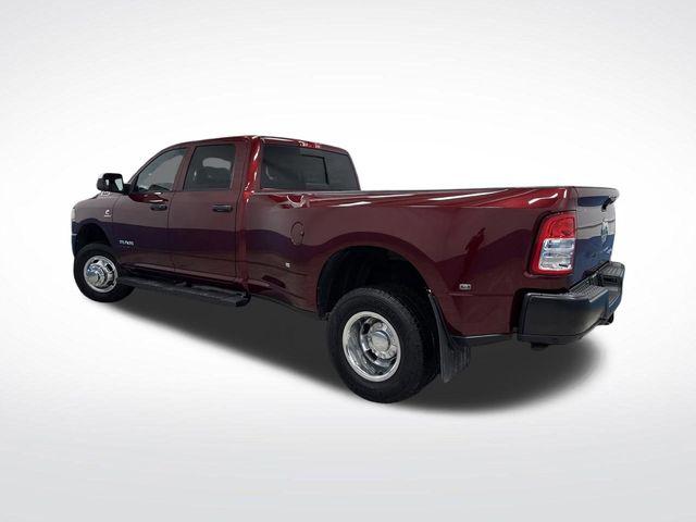 2022 RAM 3500 Tradesman Crew Cab 4x4 8 Box