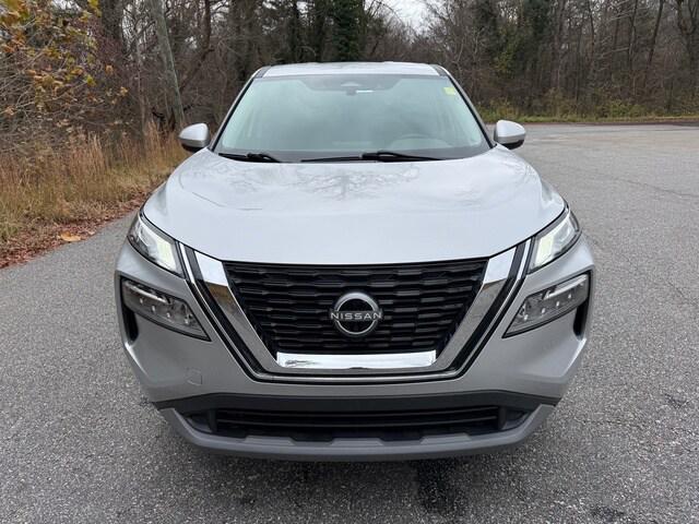 2022 Nissan Rogue SV FWD