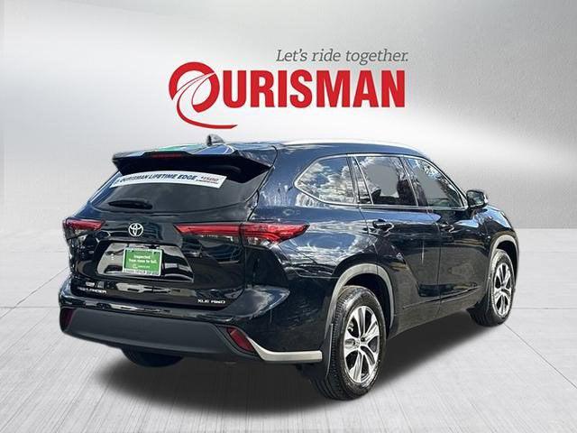 2022 Toyota Highlander XLE 2022 Toyota Highlander XLE