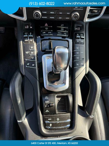2018 Porsche Cayenne Platinum Edition