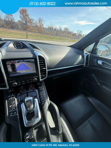 2018 Porsche Cayenne Platinum Edition