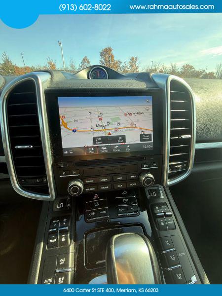 2018 Porsche Cayenne Platinum Edition