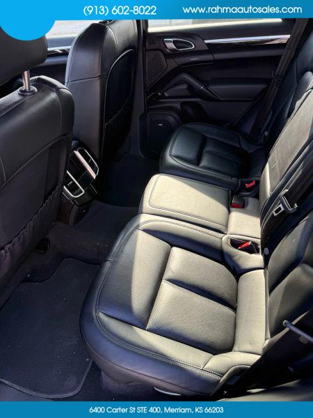 2018 Porsche Cayenne Platinum Edition