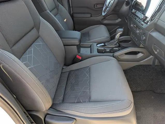 2026 Nissan Frontier Crew Cab SV 4x2