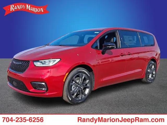 2026 Chrysler Pacifica Select for sale in Wilkesboro, NC