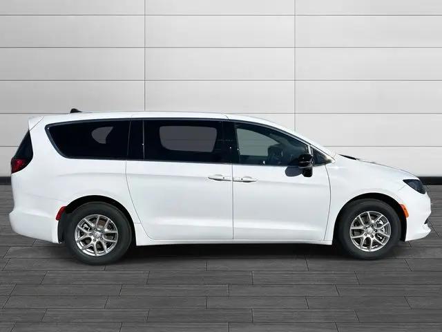 2026 Chrysler Voyager LX