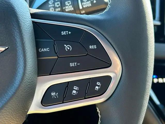 2026 Chrysler Voyager LX