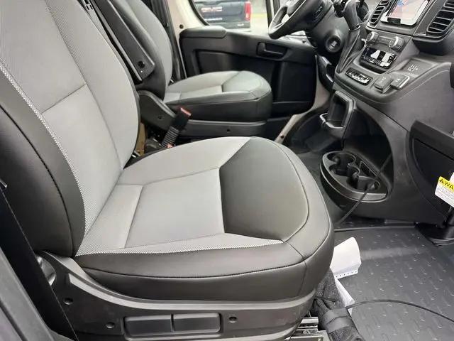 2025 Ram ProMaster Cargo Van Tradesman Low Roof 118" WB w/Pass Seat