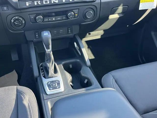 2026 Nissan Frontier Crew Cab SV 4x4