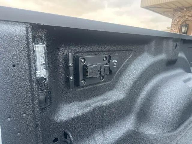 2026 Ram 3500 Big Horn Crew Cab 4x4 8 Box