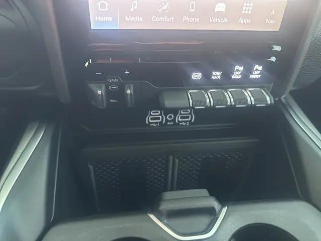 2026 Ram 3500 Big Horn Crew Cab 4x4 8 Box